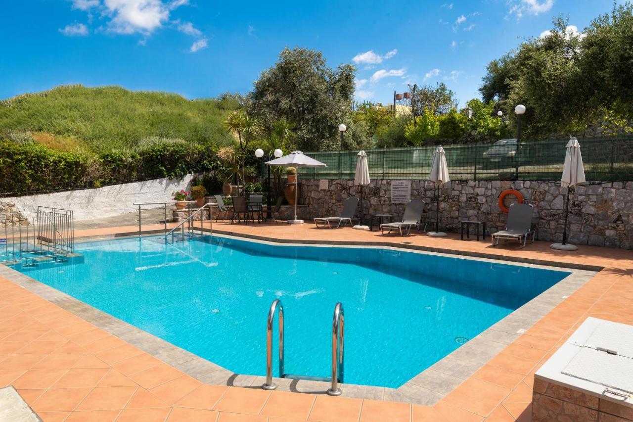 Aphrodite Apartments Καλύβες Εξωτερικό φωτογραφία