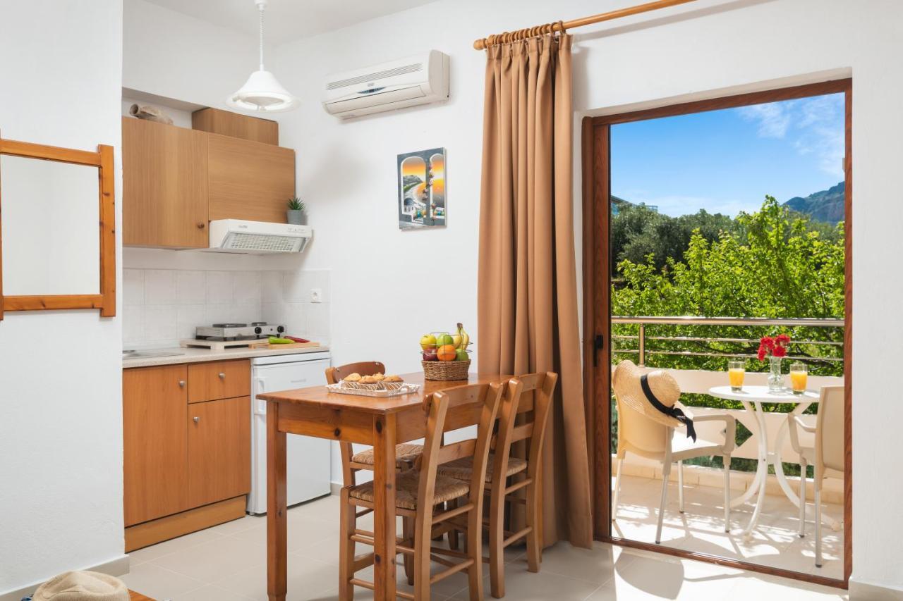 Aphrodite Apartments Καλύβες Εξωτερικό φωτογραφία
