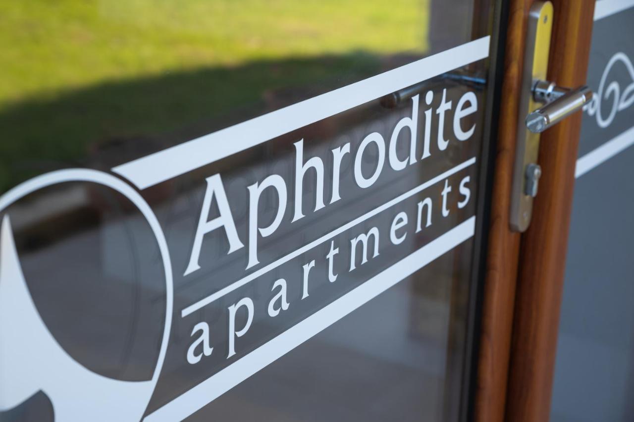 Aphrodite Apartments Καλύβες Εξωτερικό φωτογραφία