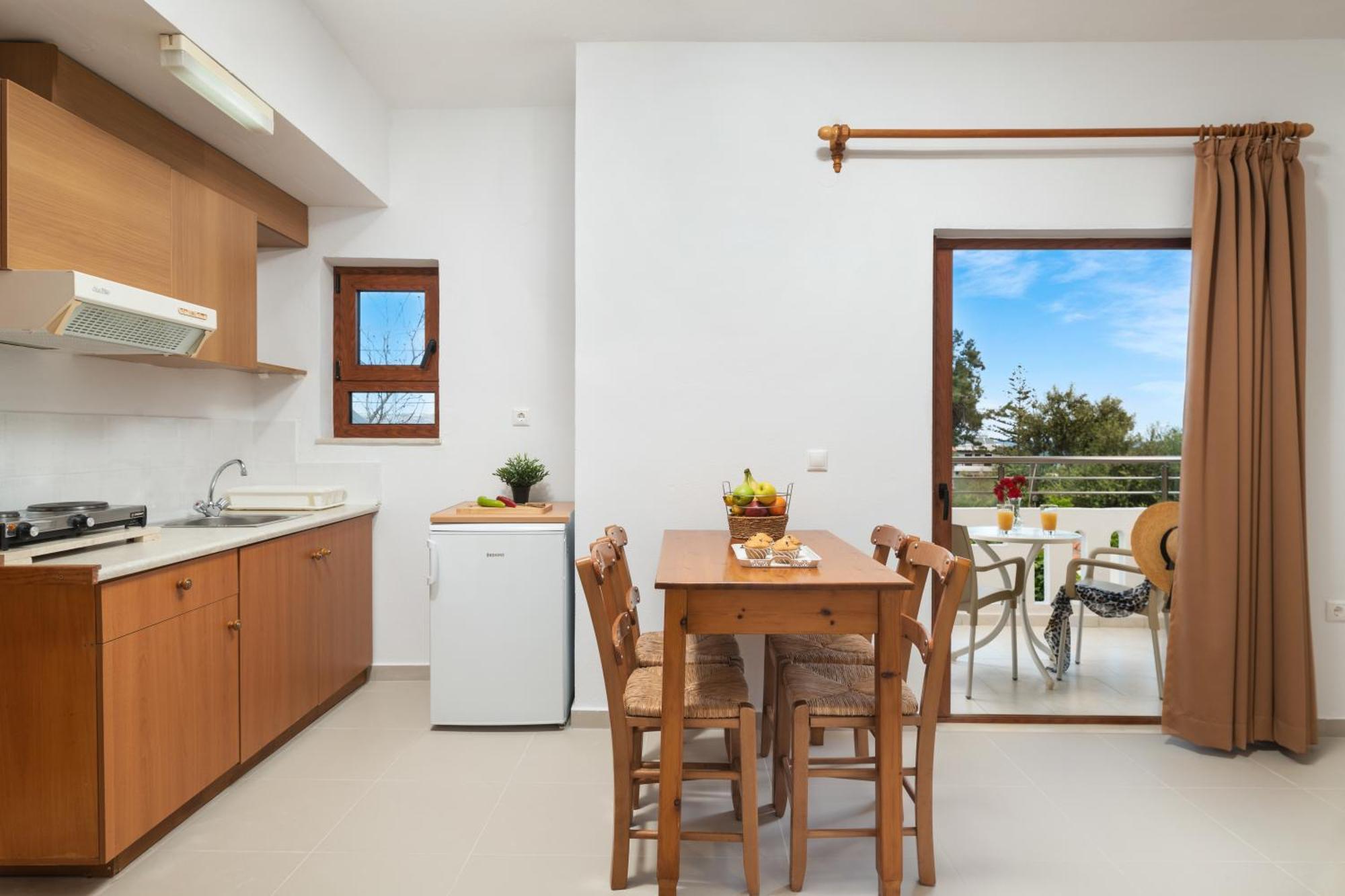 Aphrodite Apartments Καλύβες Εξωτερικό φωτογραφία