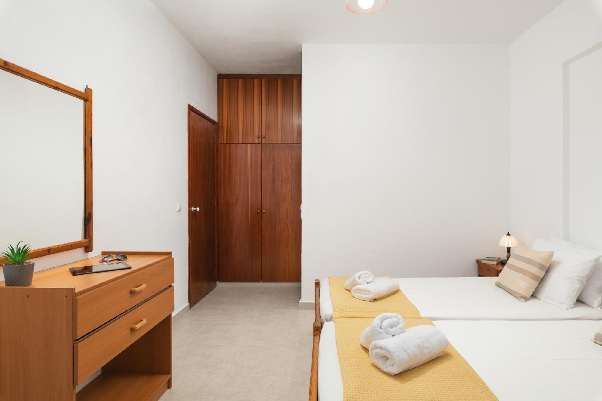 Aphrodite Apartments Καλύβες Εξωτερικό φωτογραφία