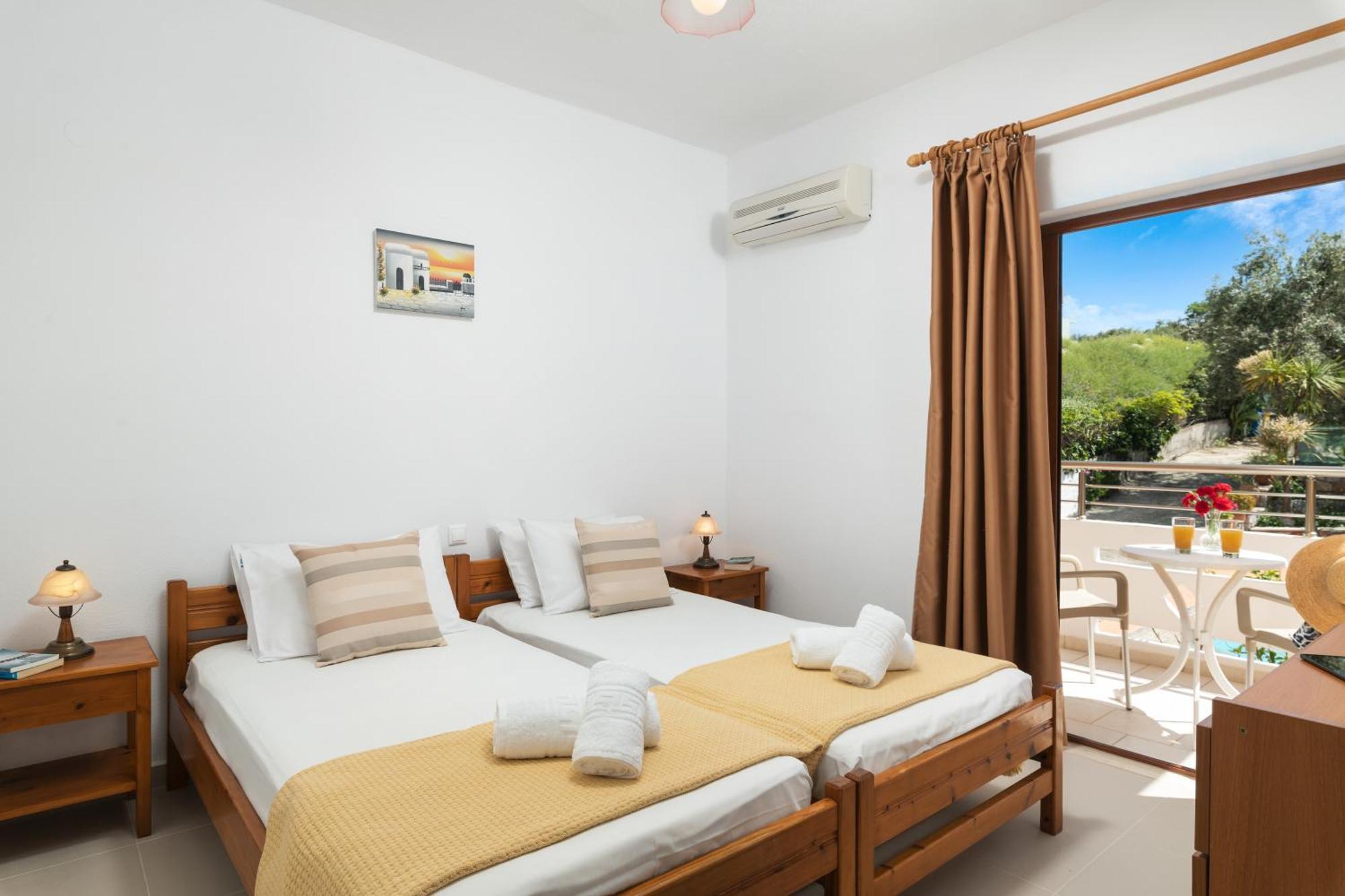 Aphrodite Apartments Καλύβες Εξωτερικό φωτογραφία