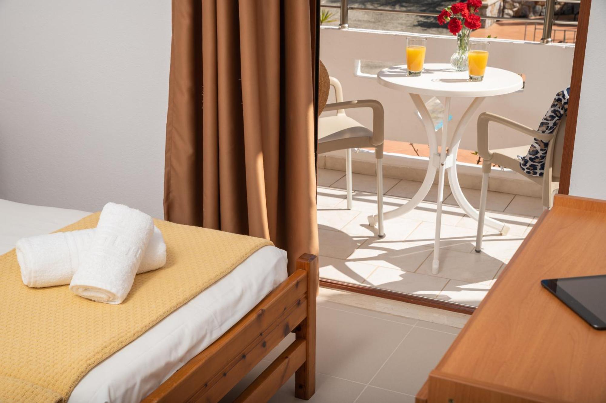 Aphrodite Apartments Καλύβες Δωμάτιο φωτογραφία